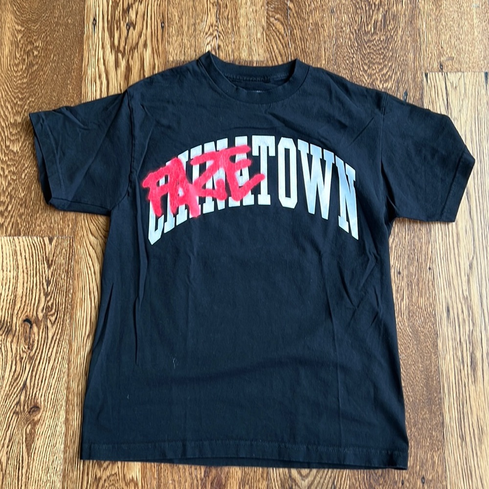 Chinatown Market + Faze T-shirt in black size Medium